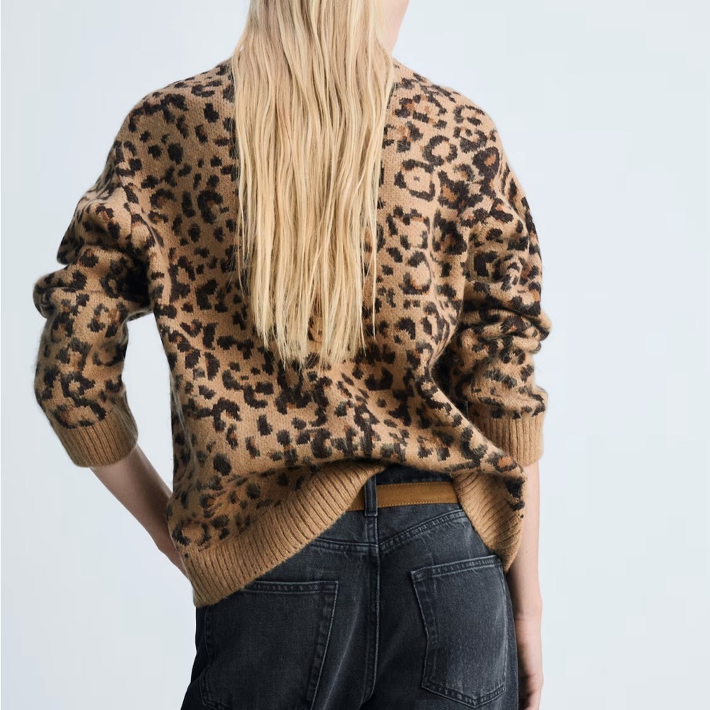 Mango Leopard Print Sweater With Contrasting Trims Size S - Picture 3 of 6
